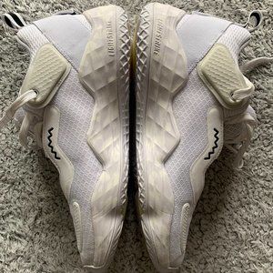 Adidas Hoops F21/S22-TN 21/066 D.1-3. Men US 8.